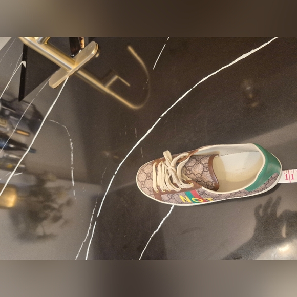 Authentic Gucci unsex shoes - Picture 9 of 10